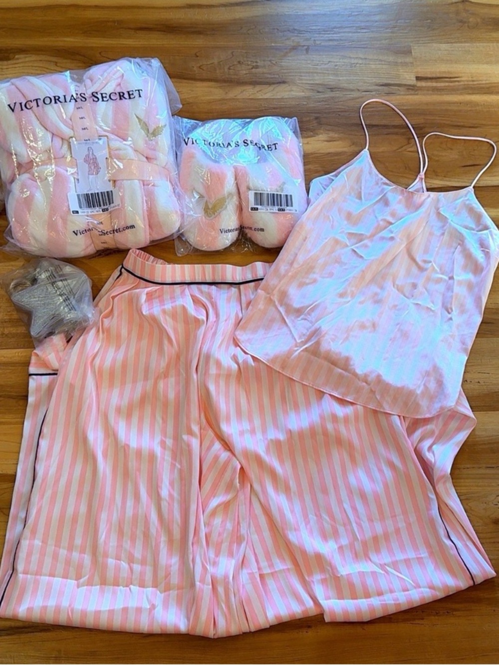 Victoria's Secret Bundle NWT Satin Pajama Set Robe Slippers Pink Stripe Medium